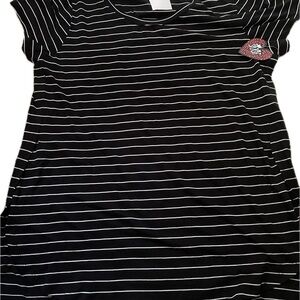 Splash Lightweight Striped Tunic with Slit Sides
Beach Coverup too NWT